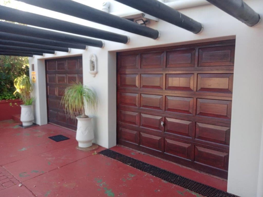 4 Bedroom Property for Sale in Paradise Beach Eastern Cape